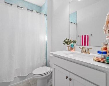 13736 Larkton Lane - Photo Thumbnail 39