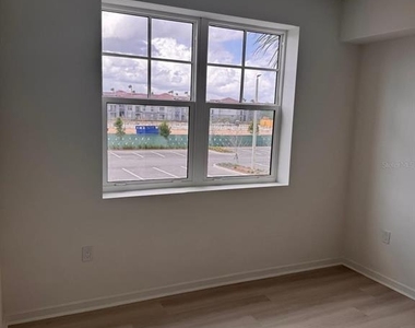 5587 Millenia Boulevard - Photo Thumbnail 4