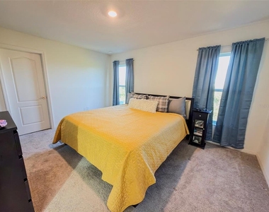 334 Preserve Pointe Boulevard - Photo Thumbnail 14