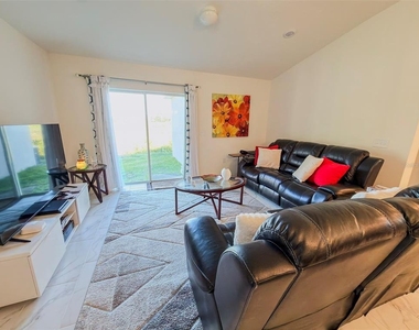 334 Preserve Pointe Boulevard - Photo Thumbnail 12
