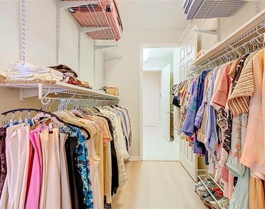 790 Carmel La - Photo Thumbnail 27