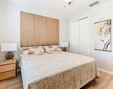 790 Carmel La - Photo Thumbnail 39
