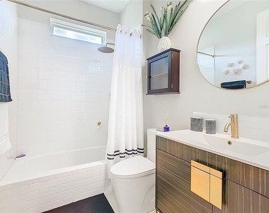 790 Carmel La - Photo Thumbnail 31