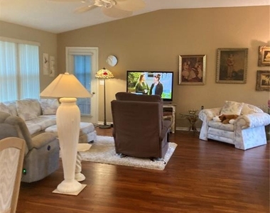 8744 Sw 108th Lane Road - Photo Thumbnail 2