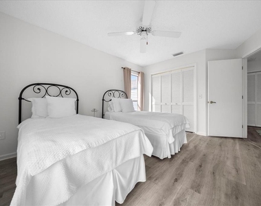 2925 N Rivers Edge Boulevard - Photo Thumbnail 12
