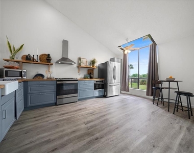 2925 N Rivers Edge Boulevard - Photo Thumbnail 37