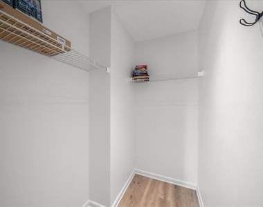 2925 N Rivers Edge Boulevard - Photo Thumbnail 15
