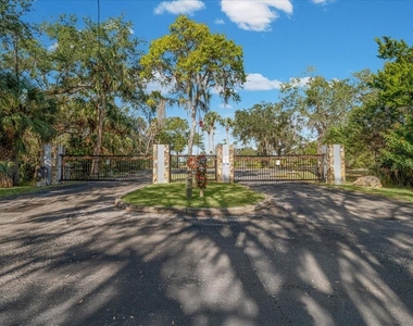 2925 N Rivers Edge Boulevard - Photo Thumbnail 40