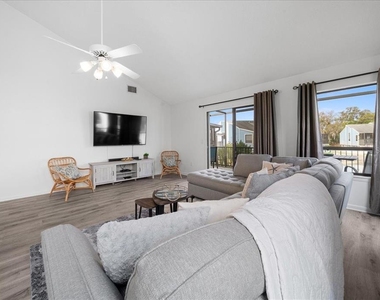 2925 N Rivers Edge Boulevard - Photo Thumbnail 56