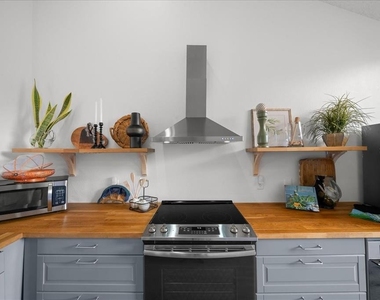 2925 N Rivers Edge Boulevard - Photo Thumbnail 51