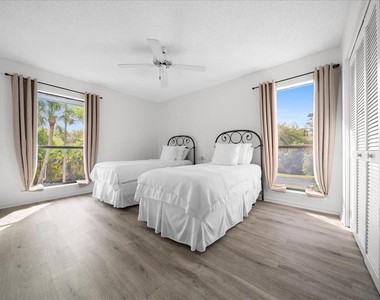 2925 N Rivers Edge Boulevard - Photo Thumbnail 10