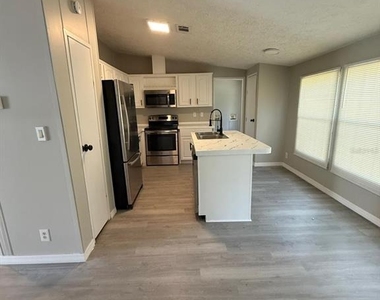 17199 Se 97th Terrace - Photo Thumbnail 9