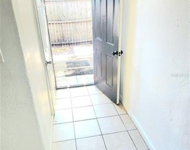 301 Se Avenue B - Photo Thumbnail 11