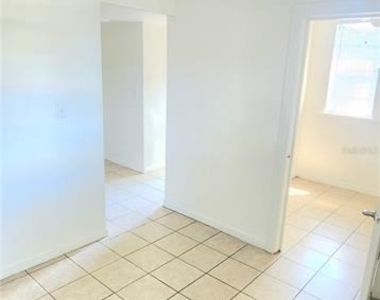 301 Se Avenue B - Photo Thumbnail 6