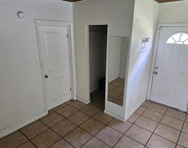 319 22nd Street Sw - Photo Thumbnail 7