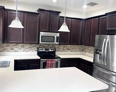 9319 Strongbark Lane - Photo Thumbnail 5