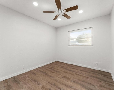 2203 Nottingham Road - Photo Thumbnail 18