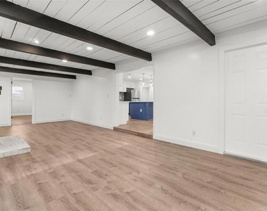 2203 Nottingham Road - Photo Thumbnail 7