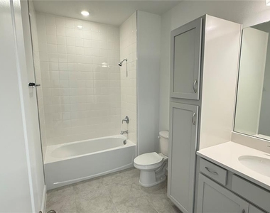 9703 Undset Alley - Photo Thumbnail 16