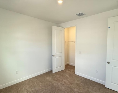 9703 Undset Alley - Photo Thumbnail 18