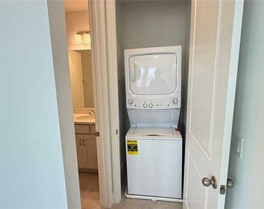 9703 Undset Alley - Photo Thumbnail 14