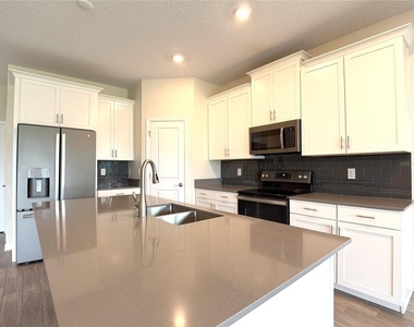 2638 Camden Park Loop - Photo Thumbnail 12