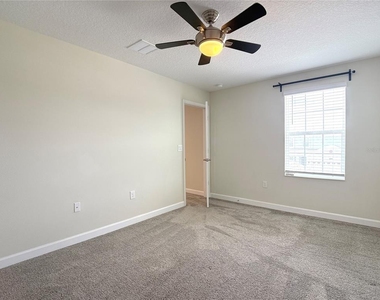 2638 Camden Park Loop - Photo Thumbnail 38