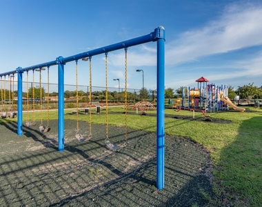 2638 Camden Park Loop - Photo Thumbnail 67
