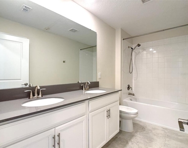 2638 Camden Park Loop - Photo Thumbnail 32