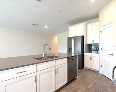 2638 Camden Park Loop - Photo Thumbnail 14