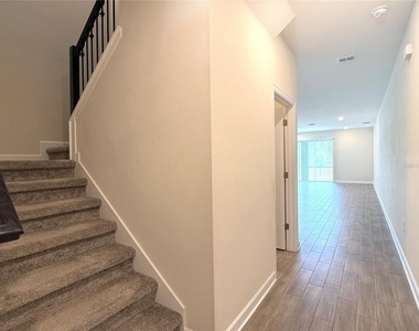 2638 Camden Park Loop - Photo Thumbnail 7