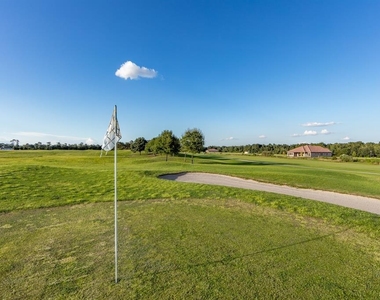 2638 Camden Park Loop - Photo Thumbnail 64