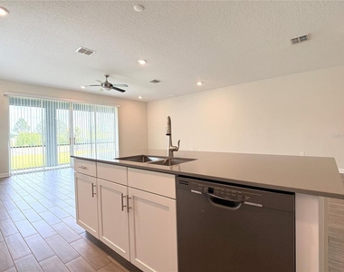2638 Camden Park Loop - Photo Thumbnail 15