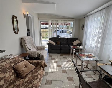 5277 Grobe Street - Photo Thumbnail 6