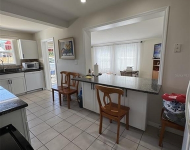 5277 Grobe Street - Photo Thumbnail 10