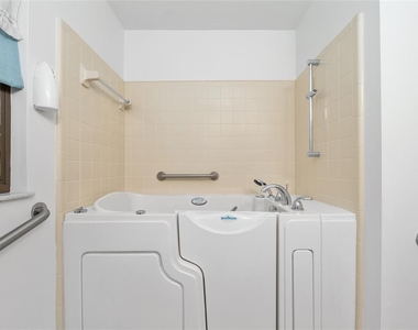 8479 Nw 38th Drive - Photo Thumbnail 18