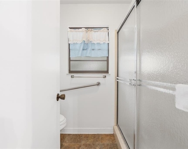 8479 Nw 38th Drive - Photo Thumbnail 13