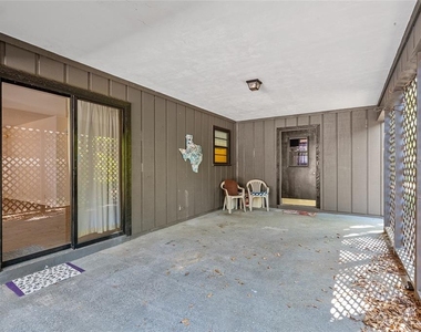 8479 Nw 38th Drive - Photo Thumbnail 3