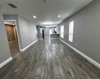 5 Olive Place - Photo Thumbnail 3