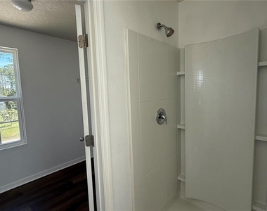 15 Renshaw Drive - Photo Thumbnail 18