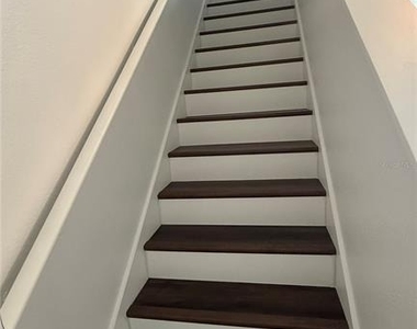 15 Renshaw Drive - Photo Thumbnail 10