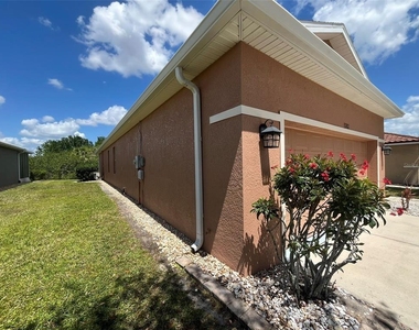 13282 Sw Pembroke Circle N - Photo Thumbnail 1