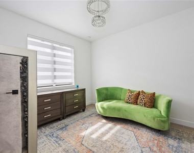 7520 N Coolidge Avenue - Photo Thumbnail 29