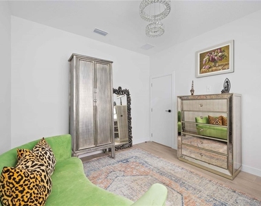 7520 N Coolidge Avenue - Photo Thumbnail 31