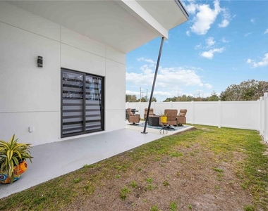 7520 N Coolidge Avenue - Photo Thumbnail 40
