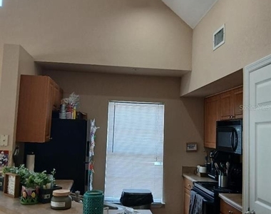 5581 Rosehill Road - Photo Thumbnail 10