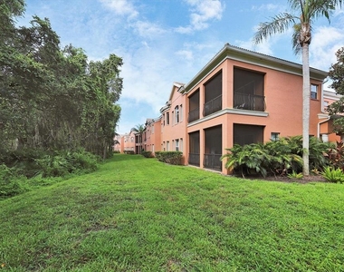 5509 46th Court W - Photo Thumbnail 4