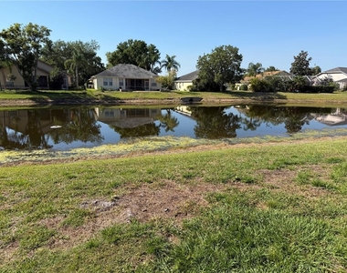 7224 49th Avenue E - Photo Thumbnail 11