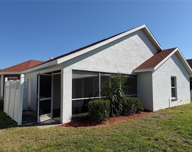 7224 49th Avenue E - Photo Thumbnail 20