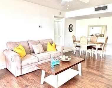 21405 Olean Boulevard - Photo Thumbnail 3